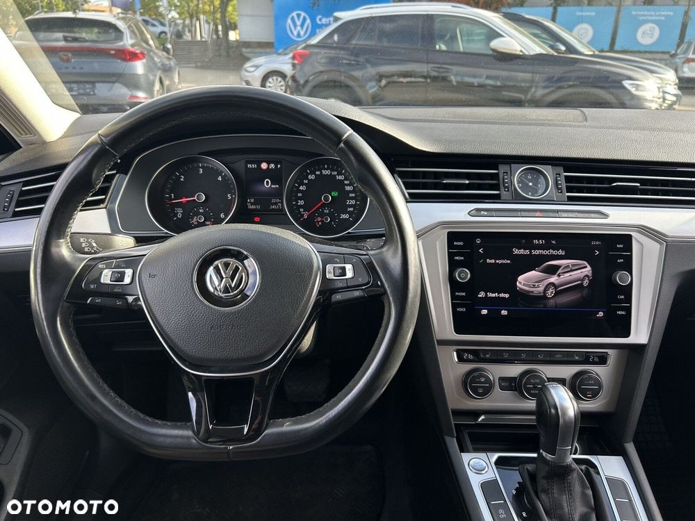 Volkswagen Passat - 13