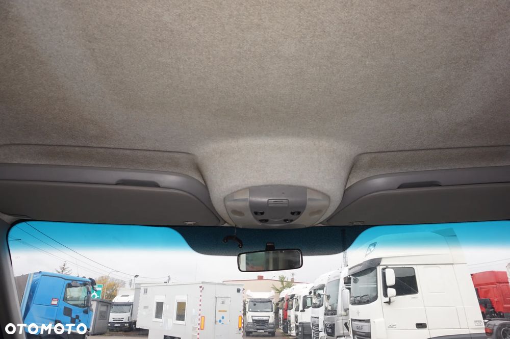 Mercedes-Benz Sprinter - 17