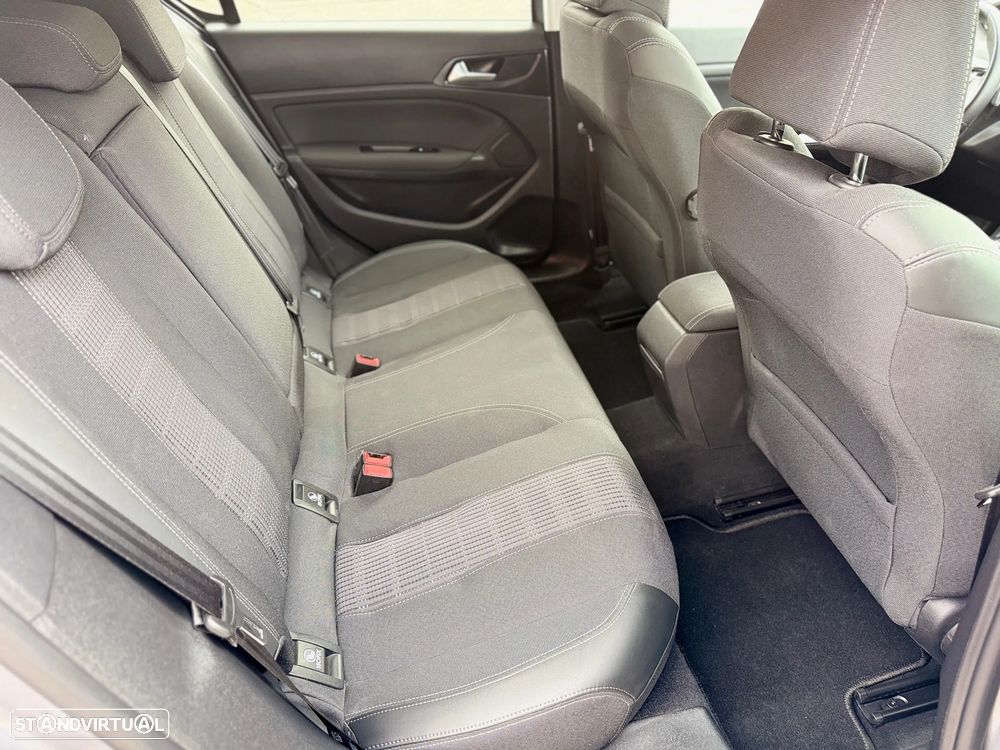 Peugeot 308 1.2 PureTech Allure EAT8 - 12