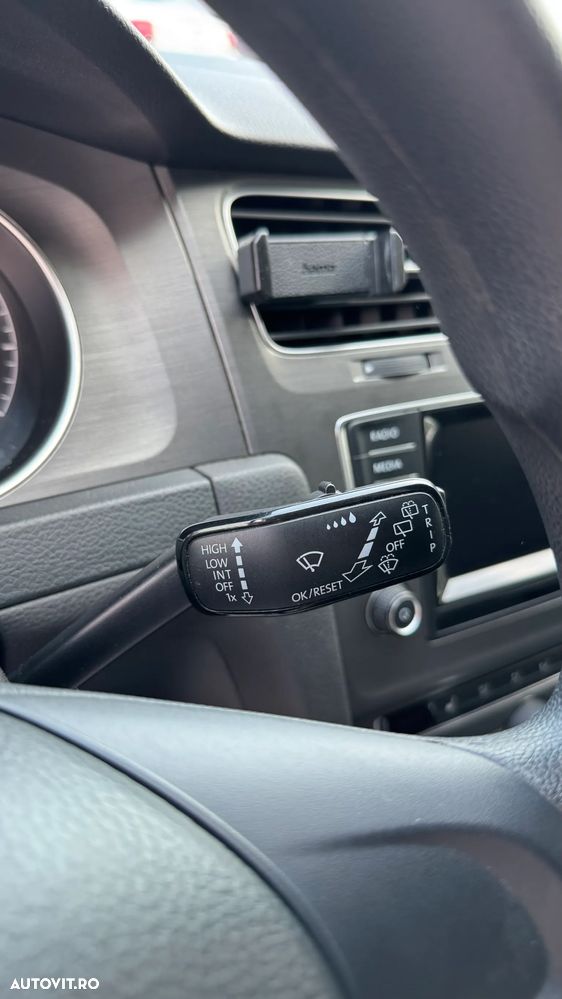 Volkswagen Golf 1.6 TDI BlueMotion Technology DPF Comfortline DSG - 9
