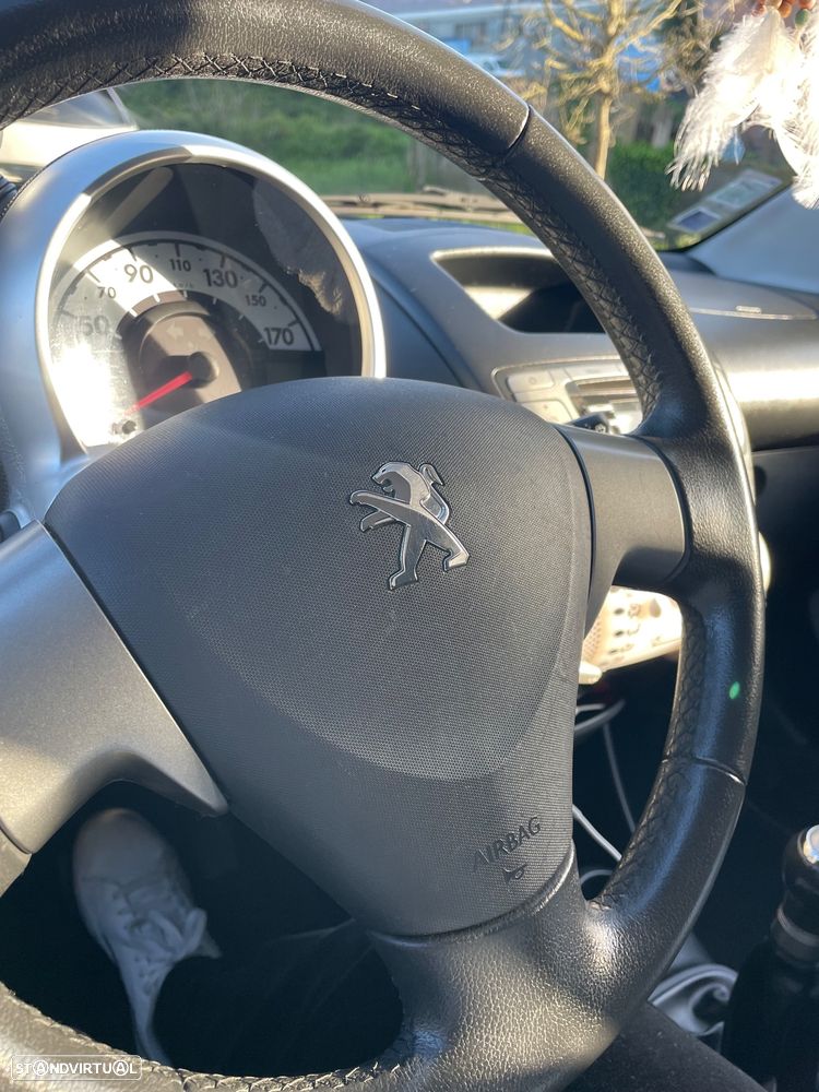 Peugeot 107 1.0 SE Envy - 4