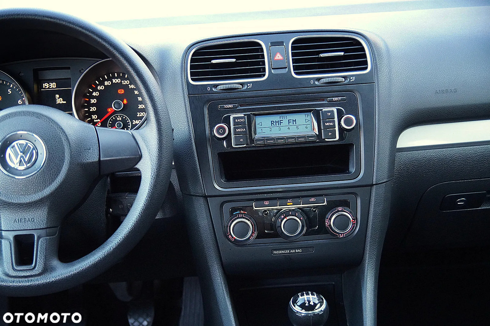 Volkswagen Golf 1.4 Comfortline - 13