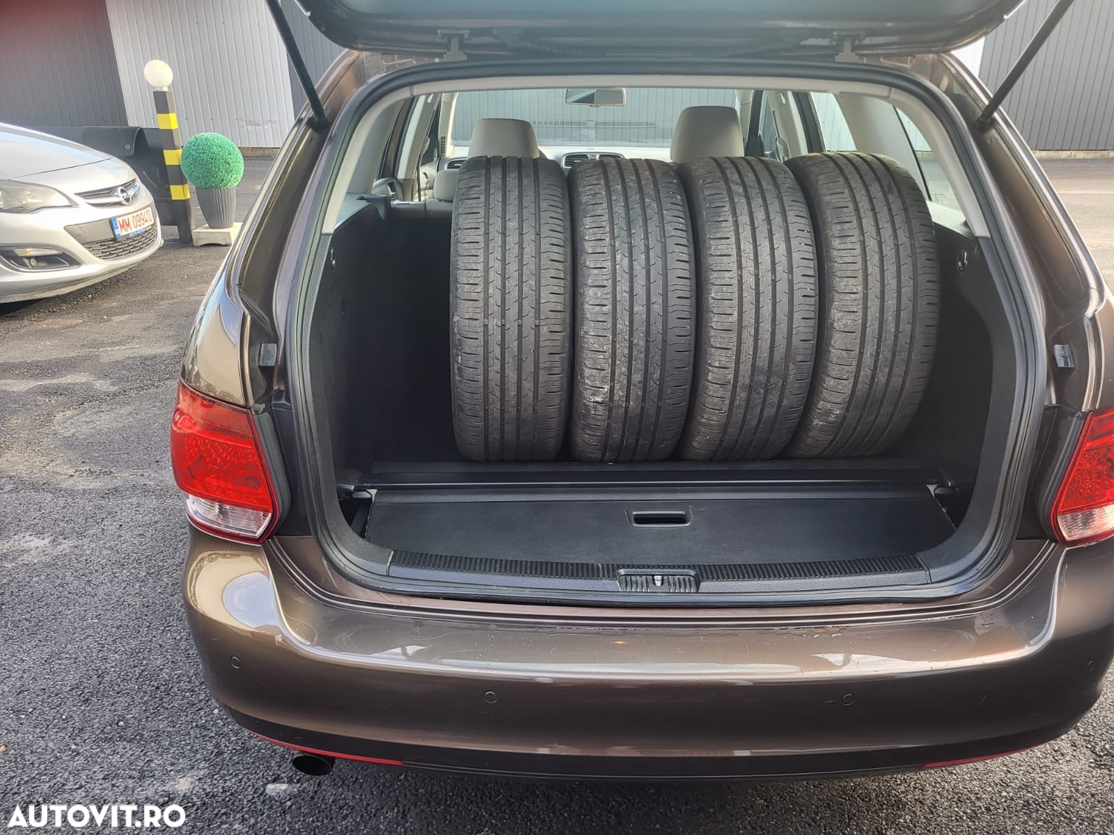 Volkswagen Golf Variant 1.6 TDI DPF Comfortline - 11