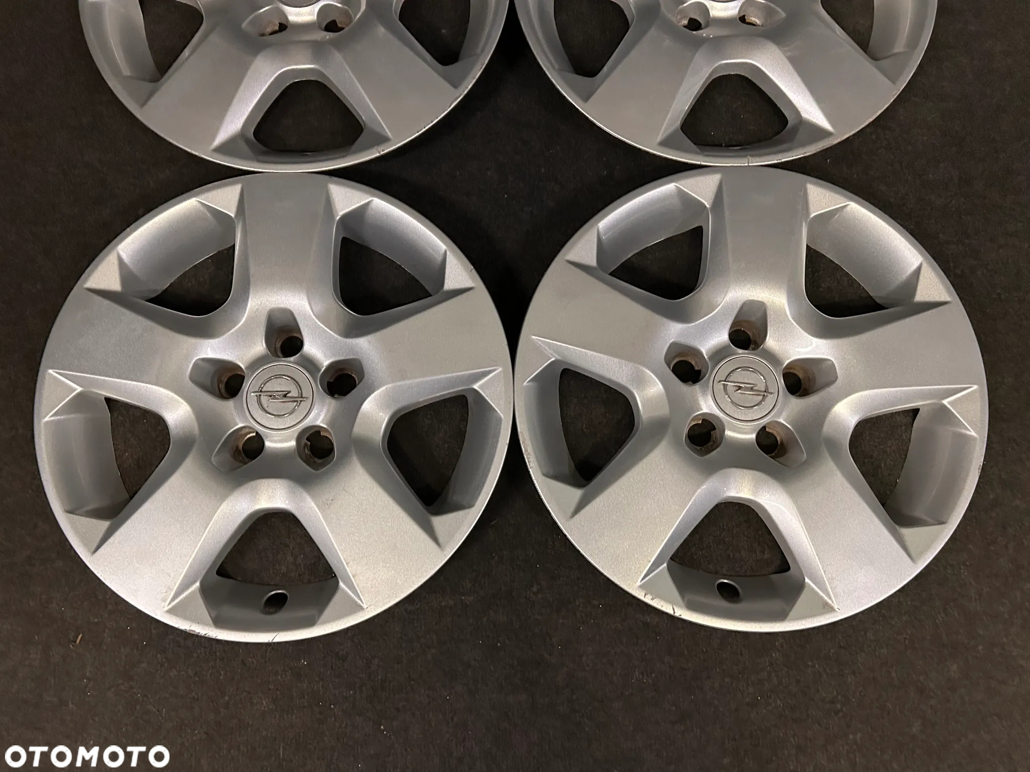 Oryginalne kołpaki na felgi strukturalne Opel Vectra C, Astra H 16 cali 4szt. - 2