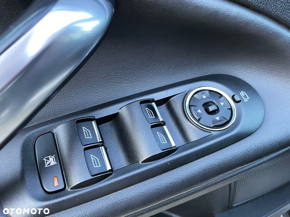 Ford Mondeo 2.0 TDCi Titanium S - 30
