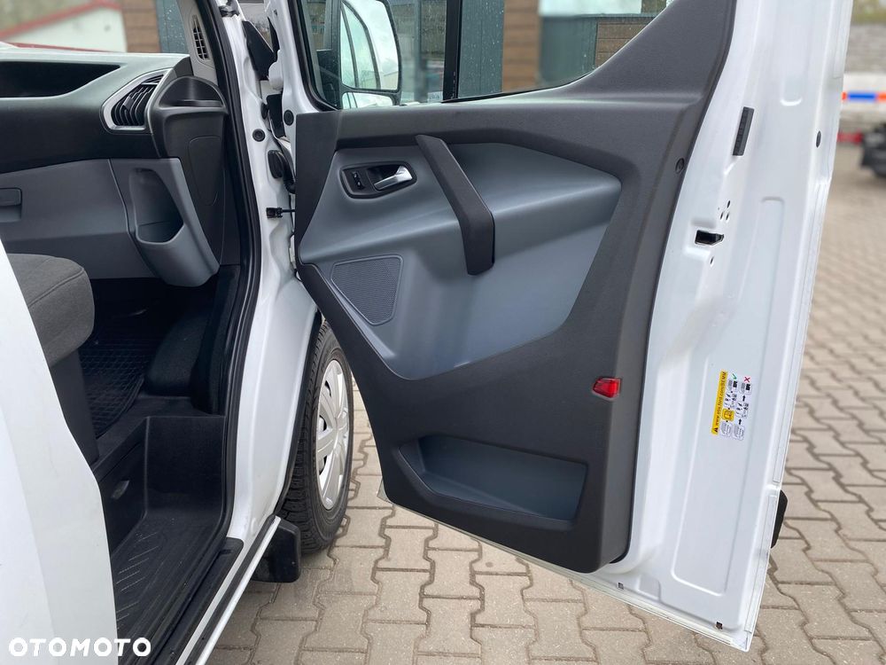 Ford TRANSIT CUSTOM - 19