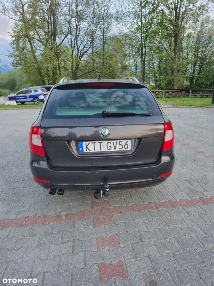 Skoda Superb 2.0 TDI Ambition DSG - 7