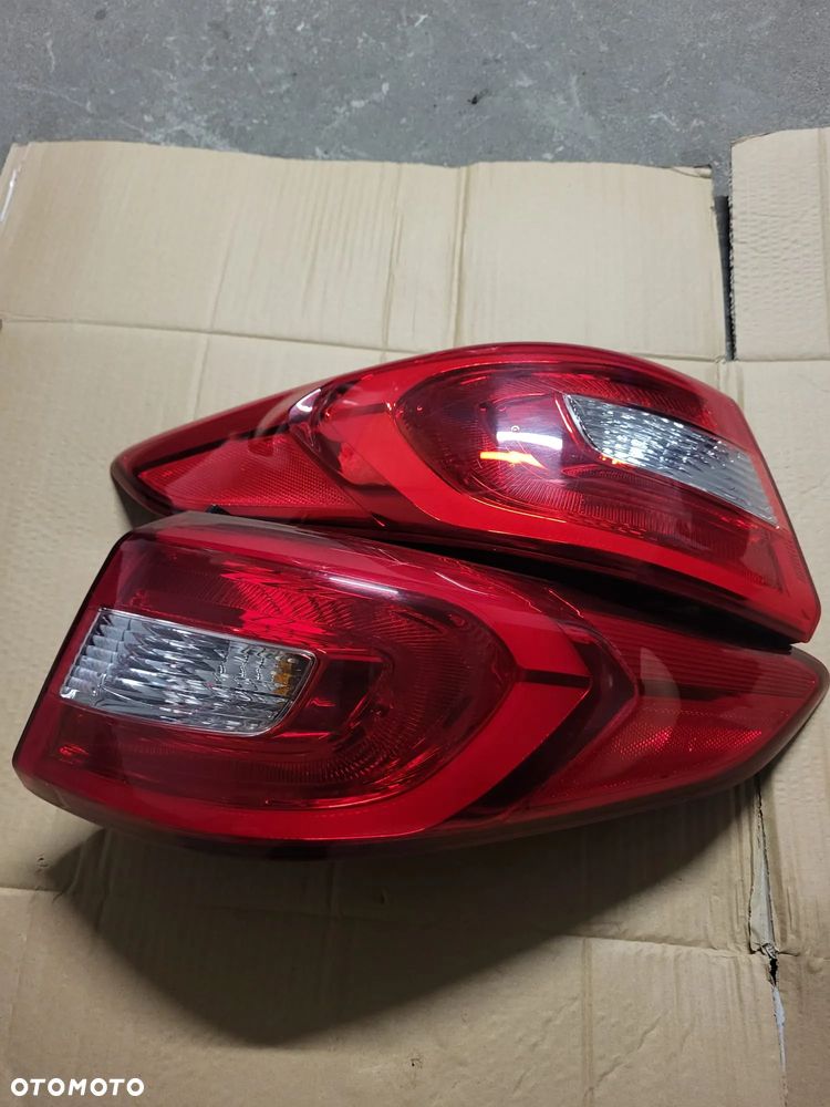 Hyundai sonata 2016 rok lampa tył - 2