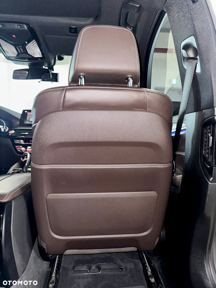 BMW Seria 5 530i xDrive M Sport Edition - 33