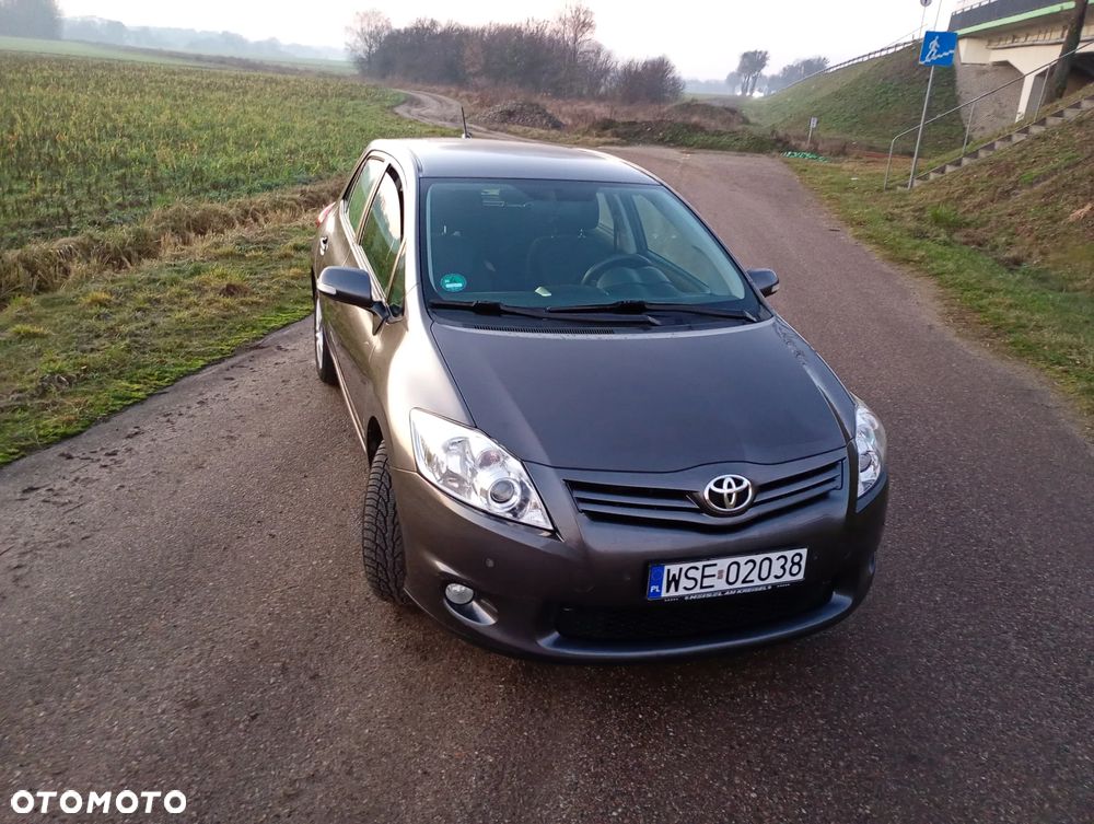 Toyota Auris 1.6 Premium Comfort MS - 32