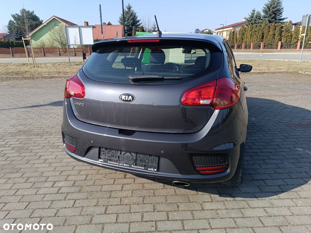 Kia Ceed 1.4 Attract - 11