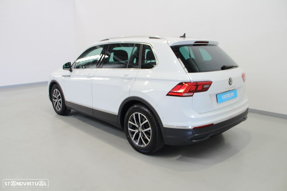 VW Tiguan 2.0 TDI Life DSG - 4