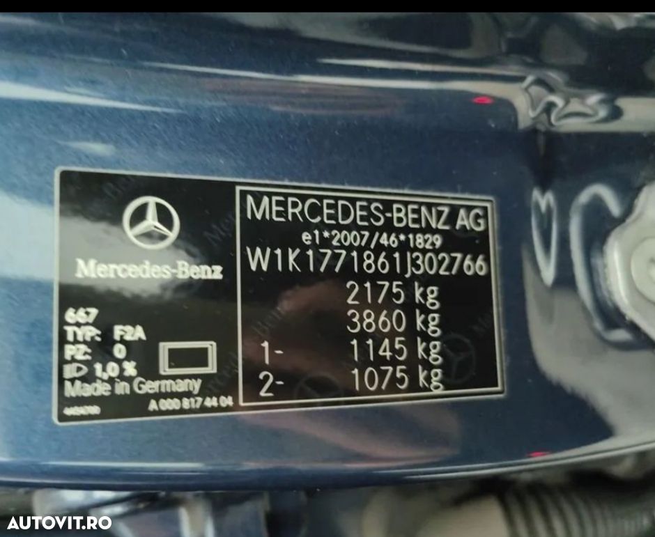 Mercedes-Benz A - 12