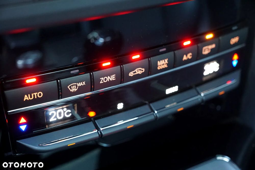 Mercedes-Benz Klasa E 63 AMG AMG Speedshift 7G-MCT - 26