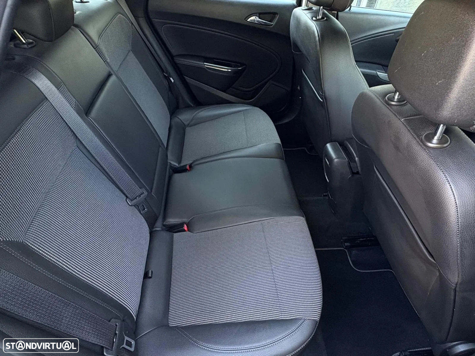 Opel Astra Sports Tourer 1.7 CDTi Cosmo - 6