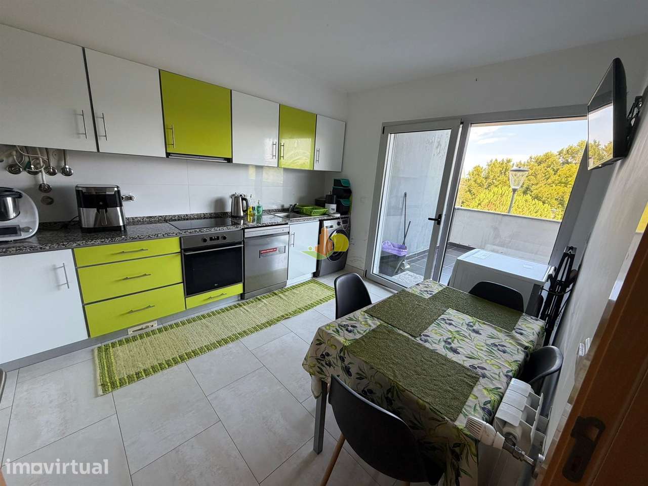 T2 com Terraço Privado e Garagem - Grande imagem: 4/29