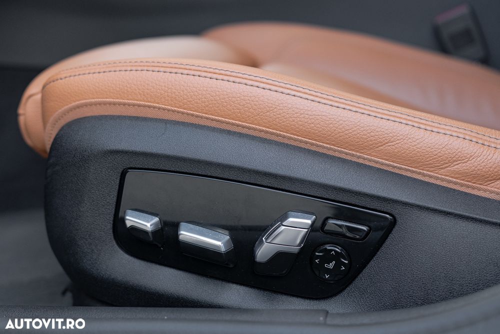 BMW Seria 5 530i xDrive AT MHEV - 23