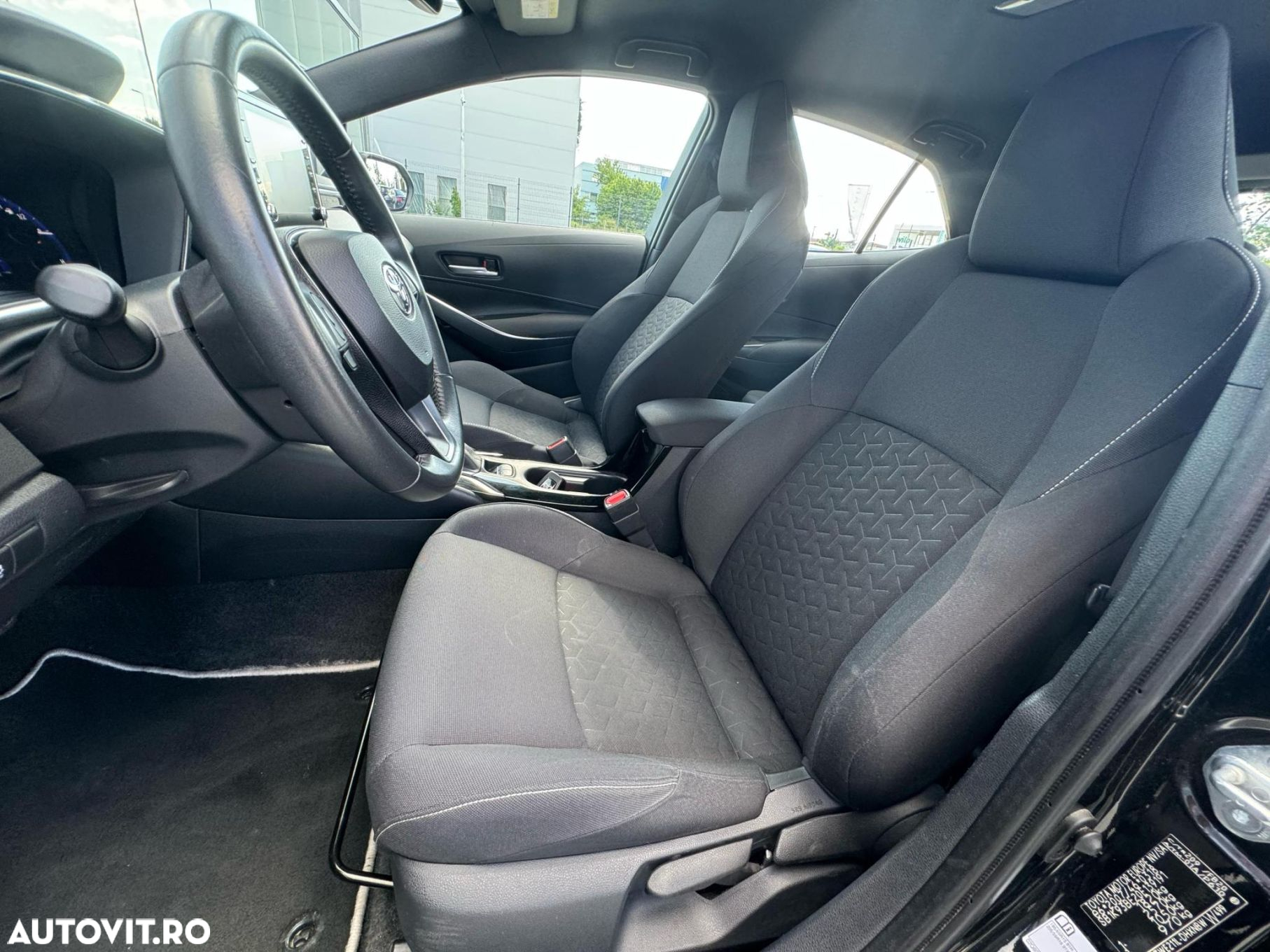 Toyota Corolla 1.8 HSD Dynamic - 19
