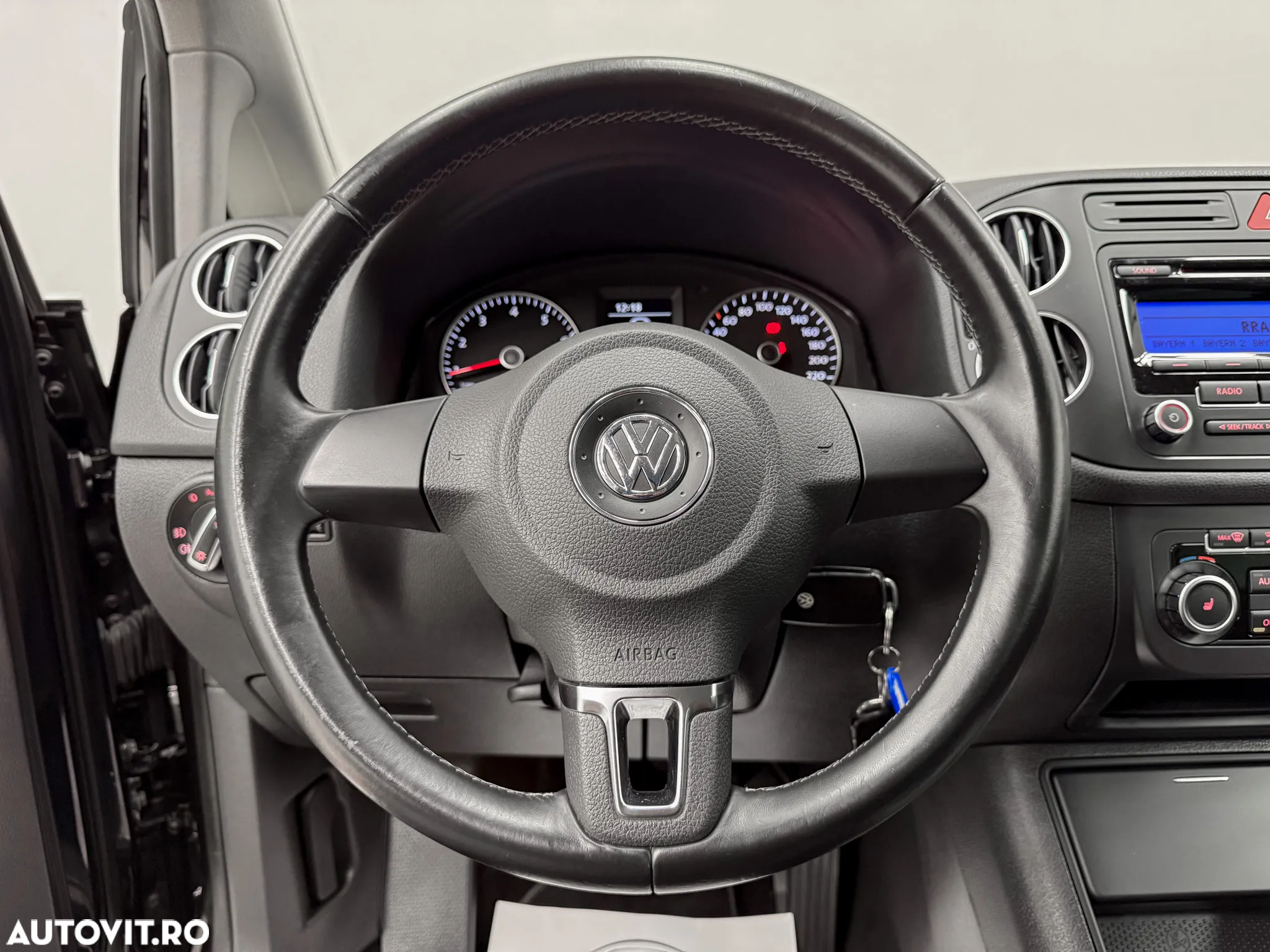 Volkswagen Golf Plus 1.2 TSI BlueMotion Technology Team - 23