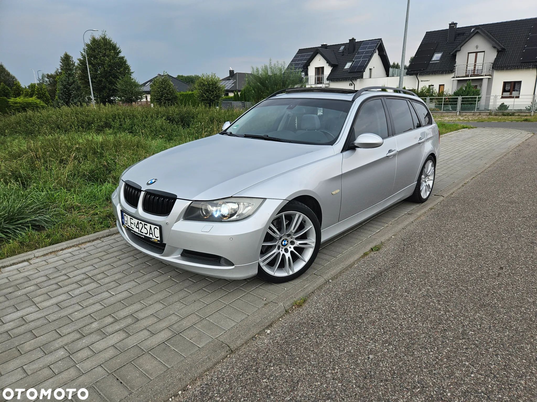 BMW Seria 3 320d DPF Touring - 1