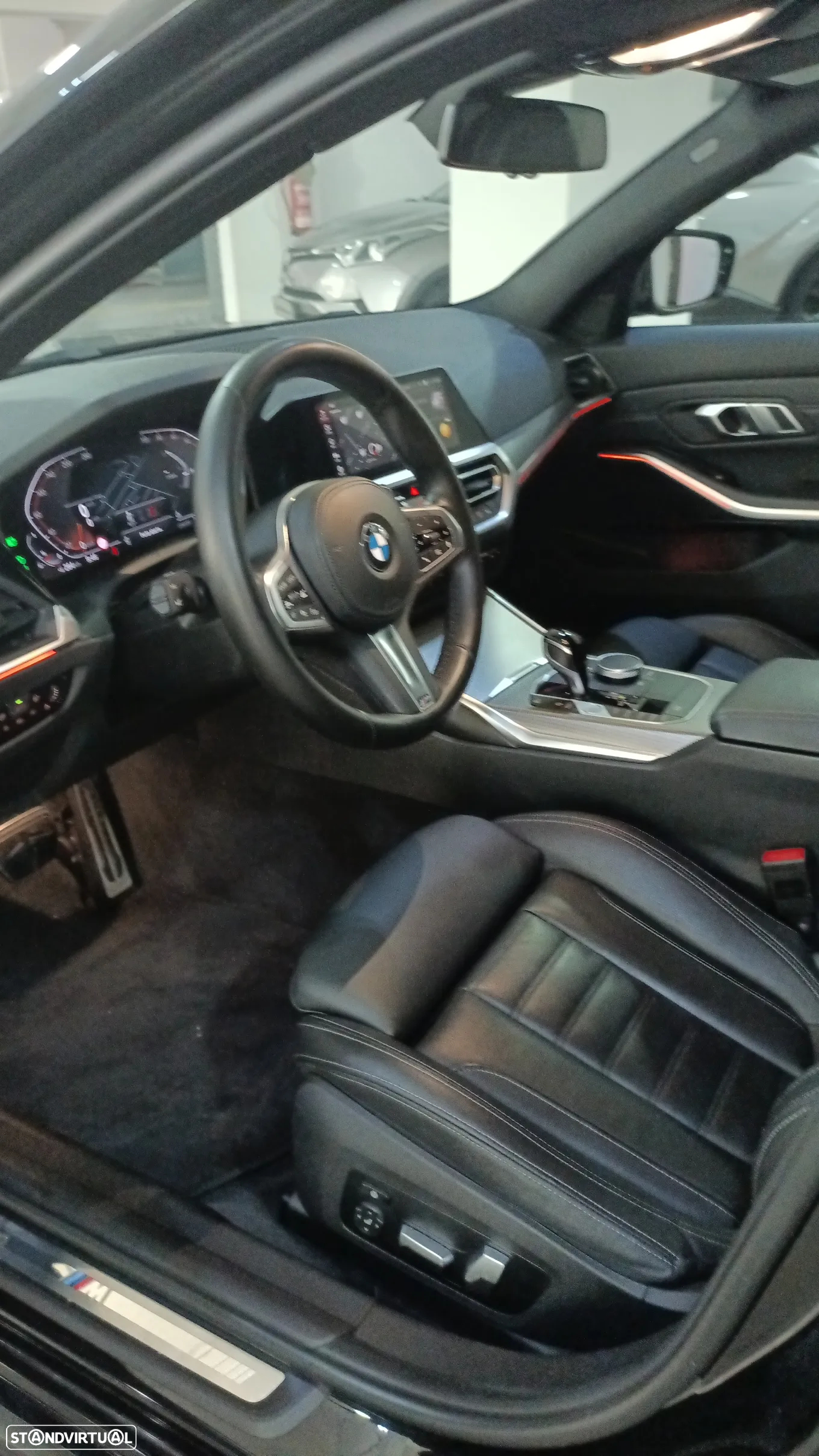 BMW 320 i Touring Pack Desportivo M - 15