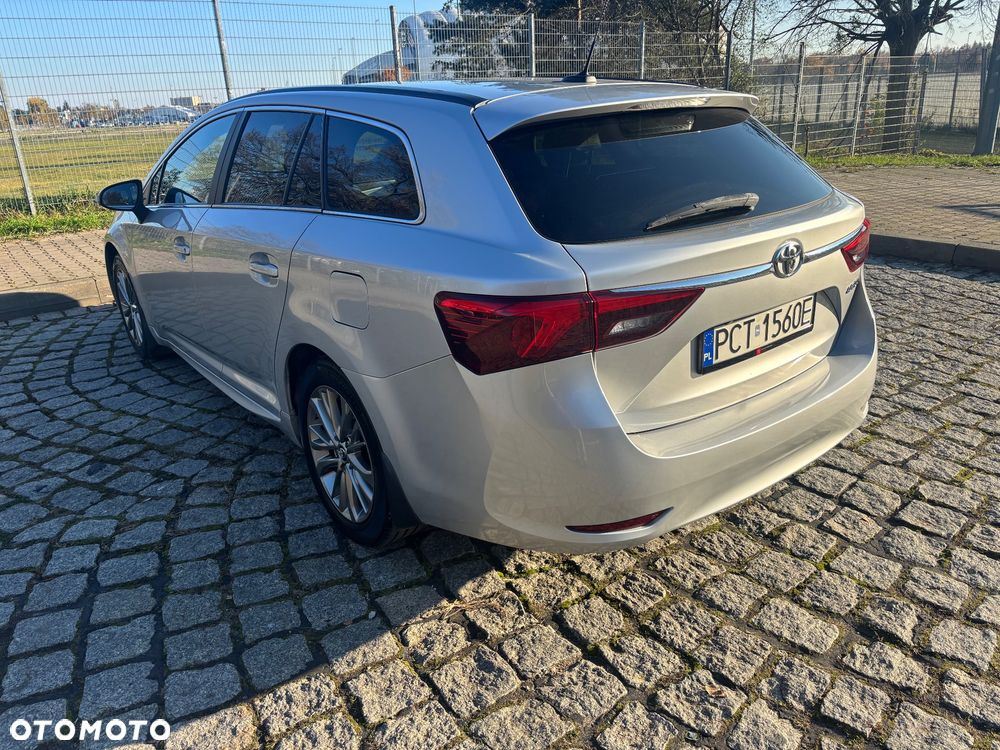 Toyota Avensis 1.8 Active MS - 4
