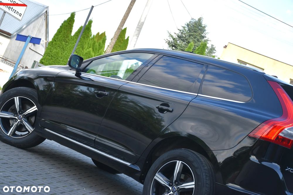 Volvo XC 60 D3 Drive-E R-Design Momentum - 40