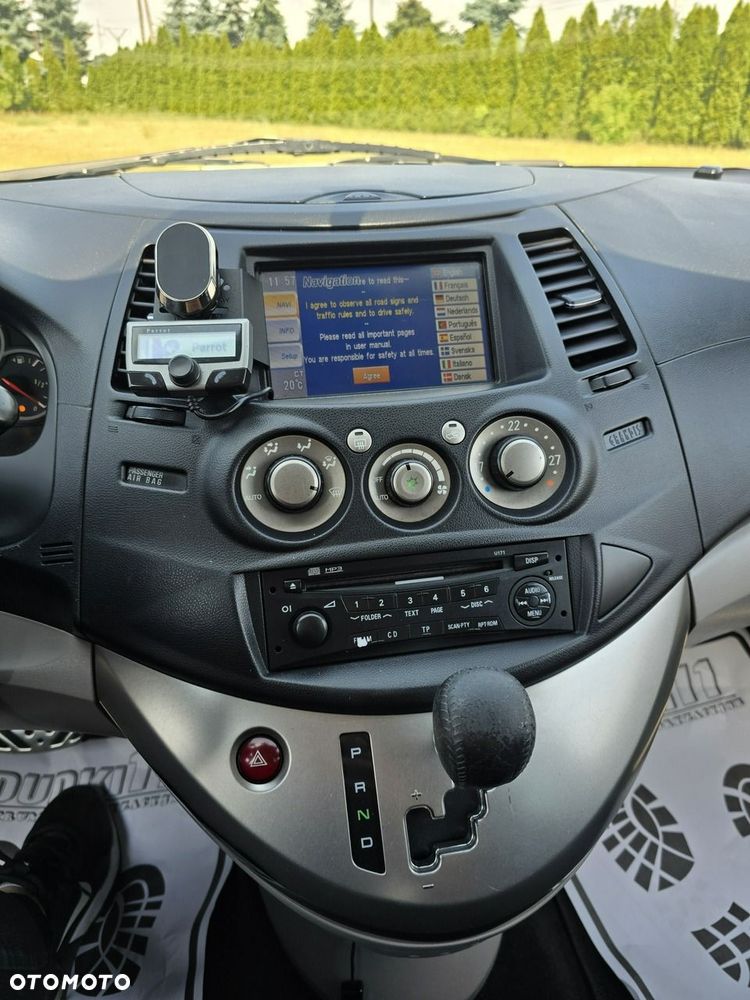 Mitsubishi Grandis - 27
