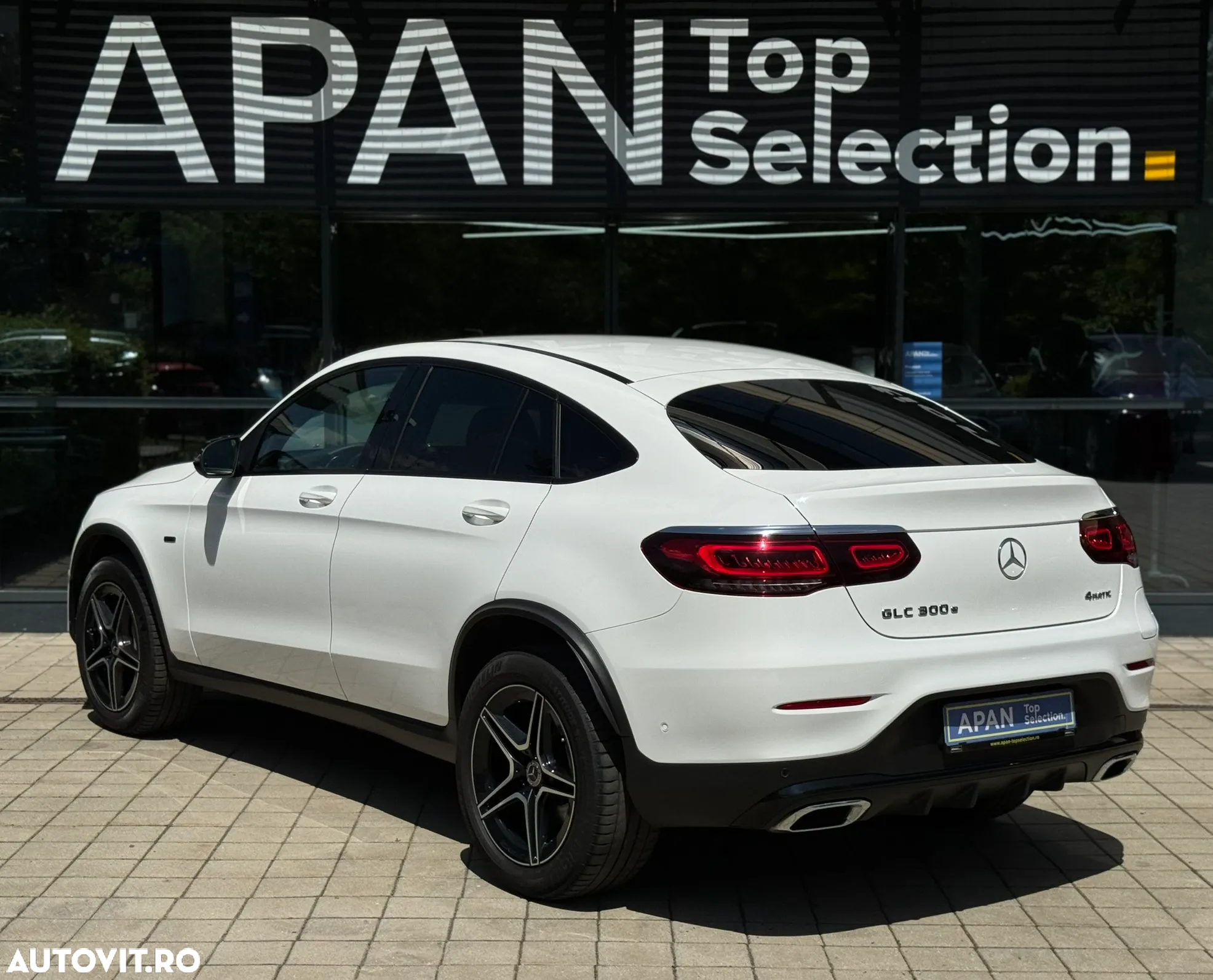 Mercedes-Benz GLC 300 e 4MATIC - 6