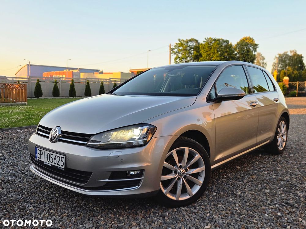 Volkswagen Golf - 1
