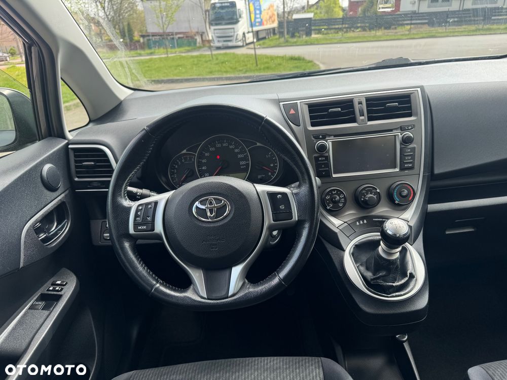 Toyota Verso S 1.33 Premium - 13
