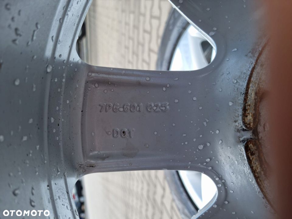 CAŁE KOŁA VW 235/65R17 PIRELLI  FELGA 7P6601025 - 8