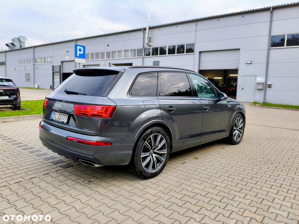 Audi Q7 - 4