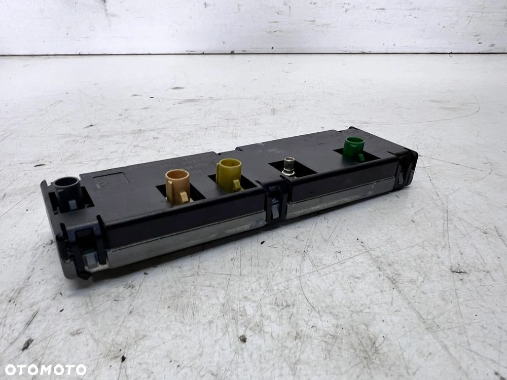 ANTENA WZMACNIACZ ANTENOWY AUDI A5 8T CABRIO 8F0035225A - 5