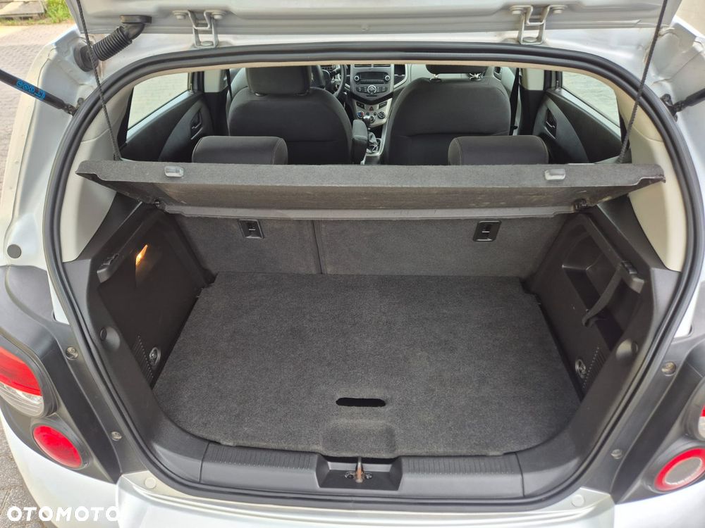 Chevrolet Aveo - 24