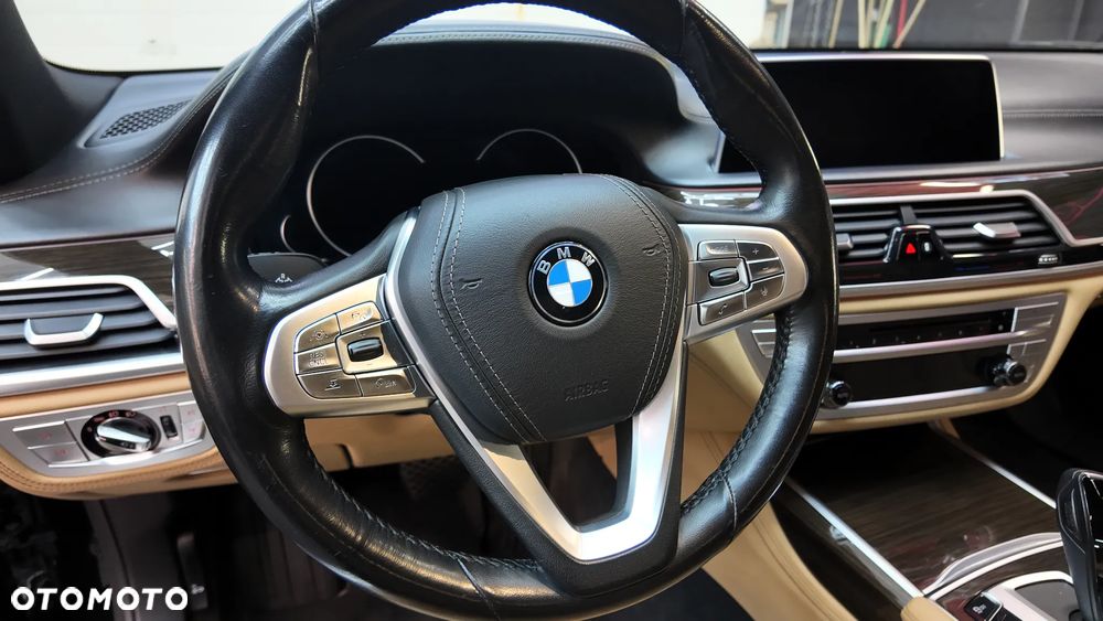 BMW Seria 7 730d xDrive - 16