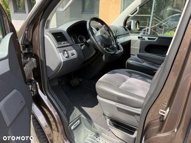 Volkswagen Multivan - 12