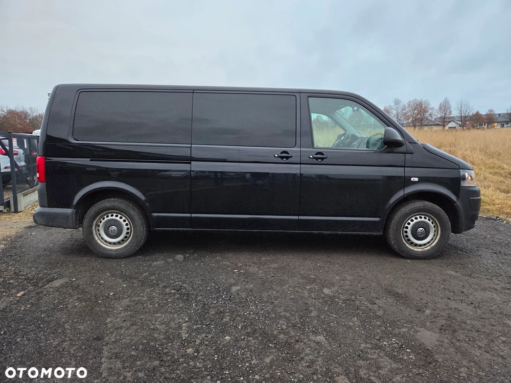 Volkswagen Caravelle - 7