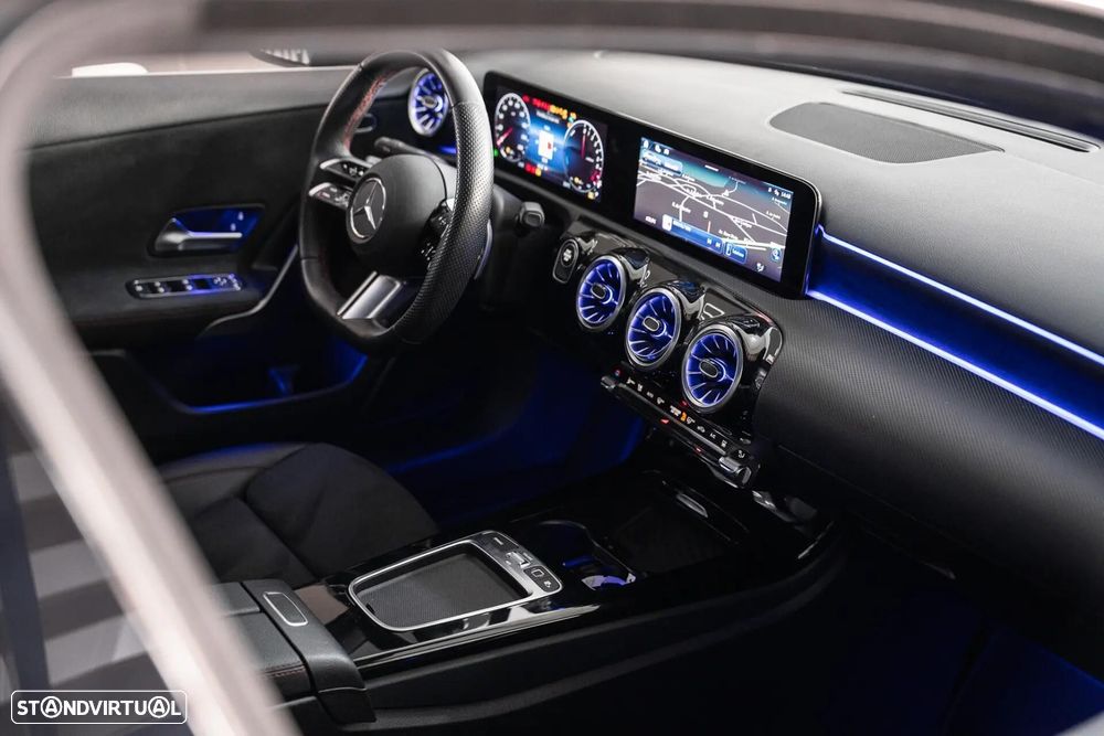 Mercedes-Benz A 250 Limousine - 22