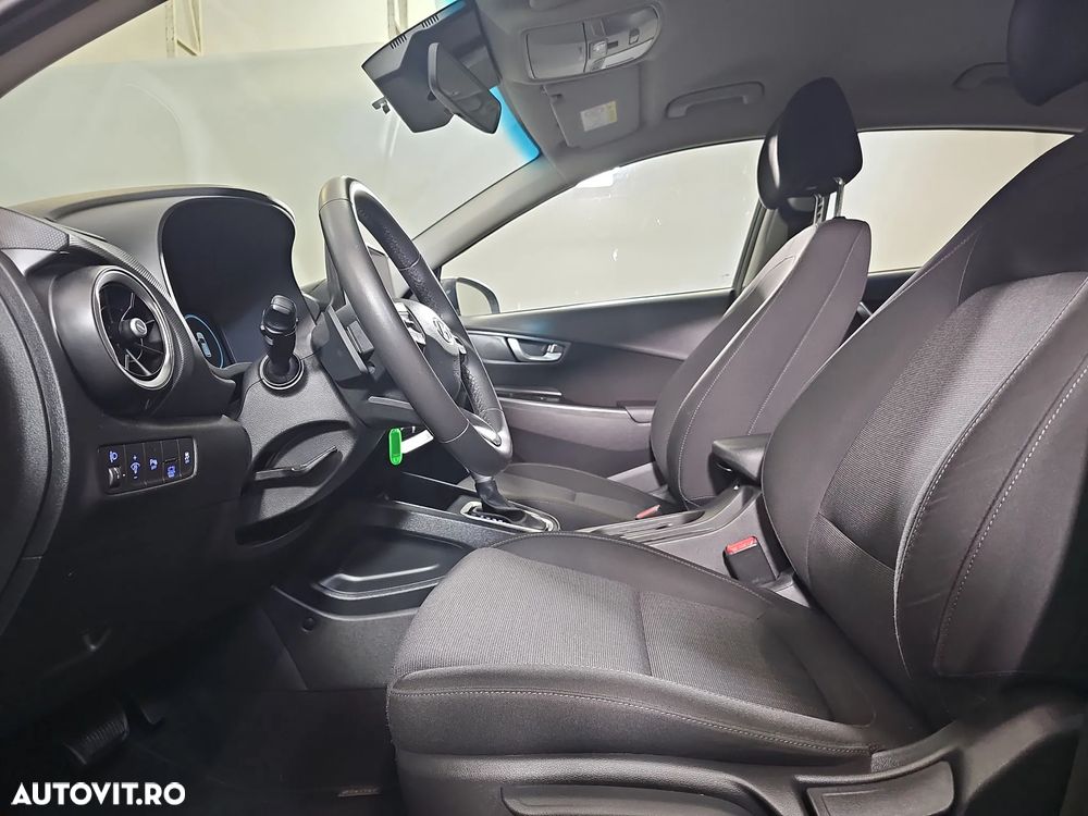 Hyundai KONA - 21