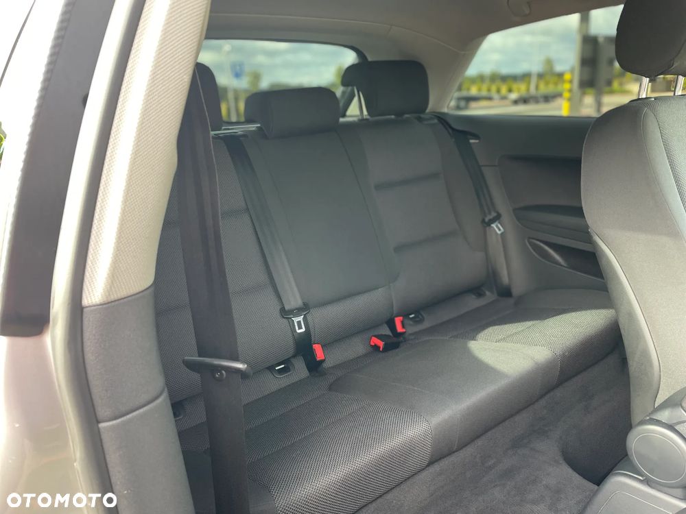 Audi A3 3-drzwiowe 1.6 Ambition - 13