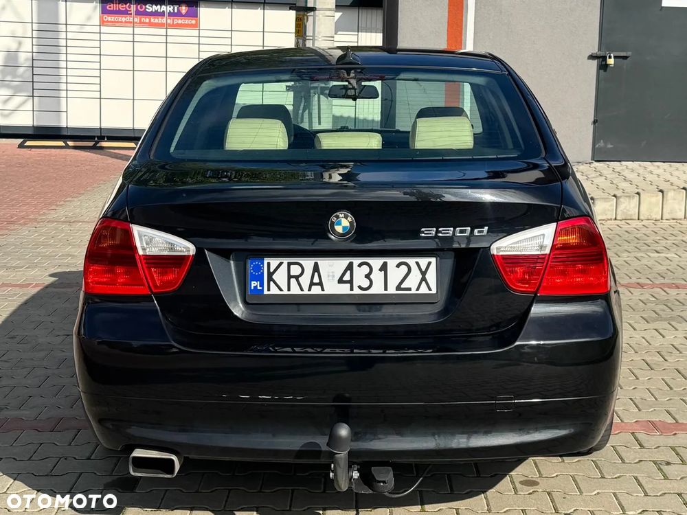 BMW Seria 3 320d - 4