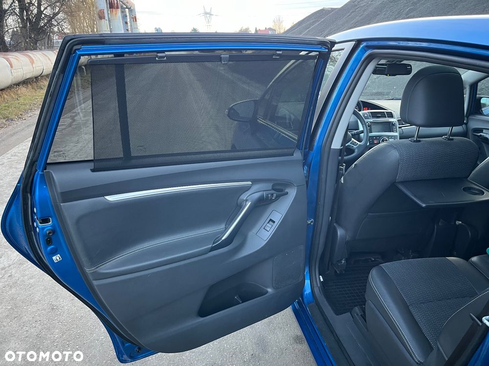 Toyota Verso 1.8 Executive - 21