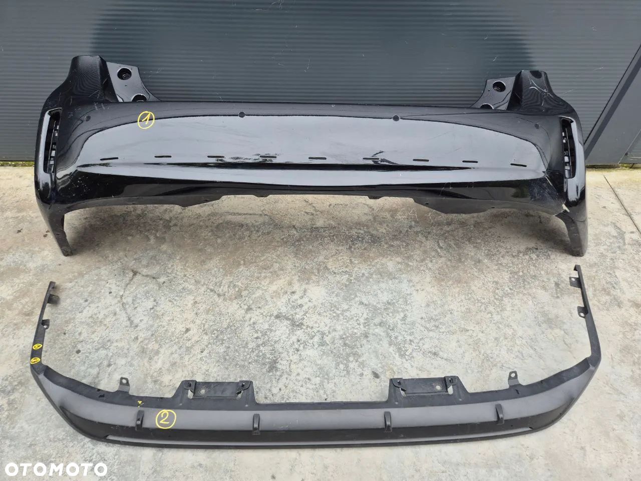 ORYGINALNY ZDERZAK/SPOILER TOYOTA PRIUS PLUS / V TYLNY - 1