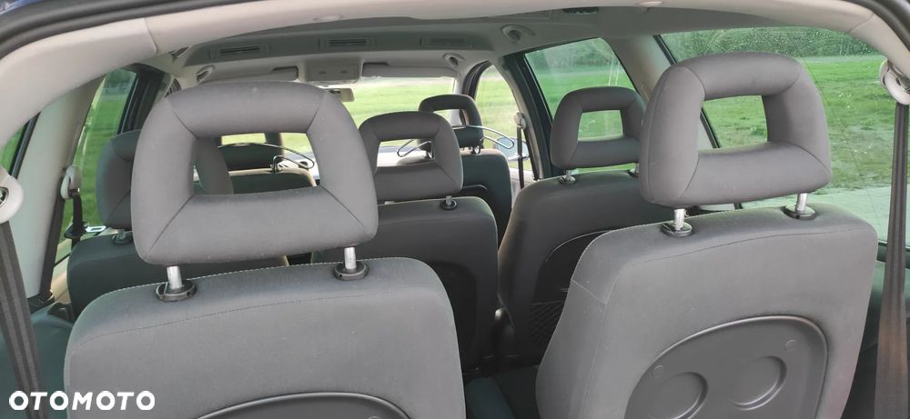 Volkswagen Sharan - 14