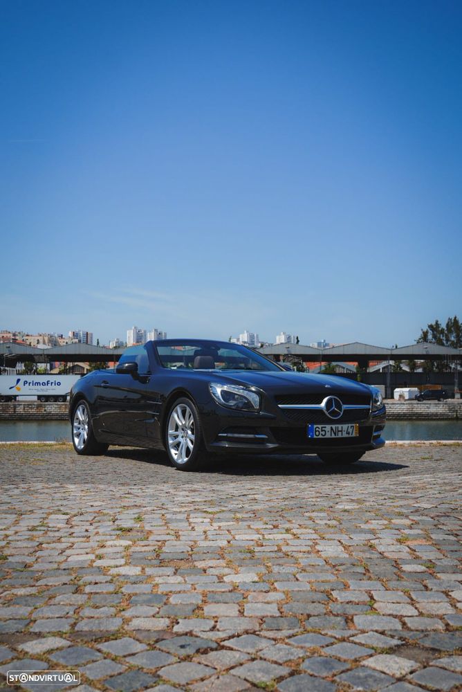 Mercedes-Benz SL 350 Standard - 28