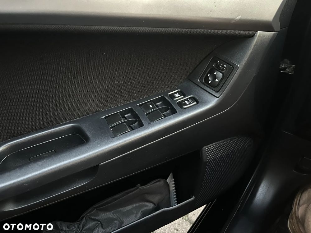 Mitsubishi Lancer - 10