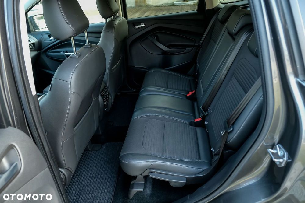 Ford Kuga 2.0 TDCi 4x4 Titanium - 28