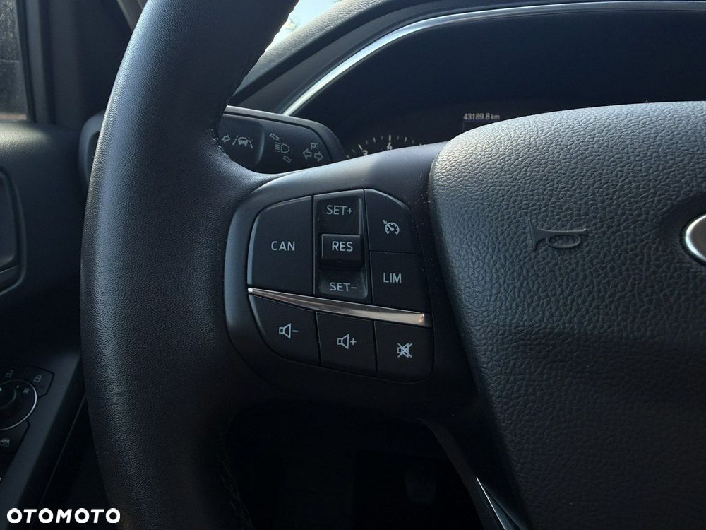 Ford Focus 1.0 EcoBoost Titanium - 9