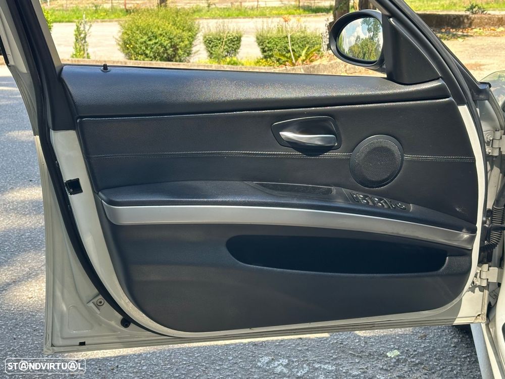 BMW 320 d Sport - 7